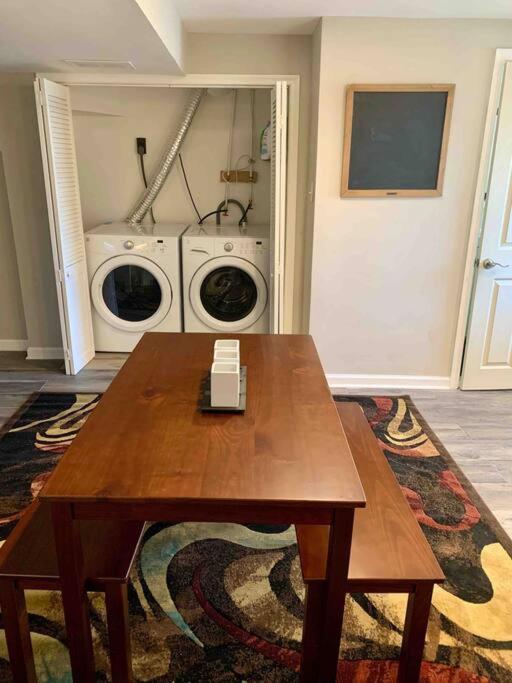 Block From Metro Free Street Parking! Apartman Washington Kültér fotó